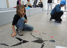Open Practice of the Noa Eshkol Chamber Dance Group, Children’s Workshop, 2012. Exhibition: Sharon Lockhart | Noa Eshkol, Thyssen-Bornemisza Art Contemporary – Augarten, 2012. Photo: TBA21, 2012