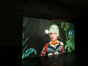 Future Light: Pauline Boudry / Renate Lorenz: LOVING, REPEATING (Ausstellungsansicht, Kunsthalle Wien)